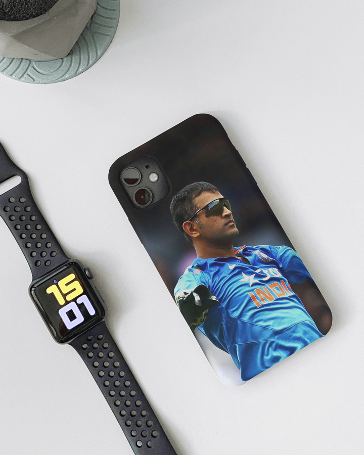 MS Dhoni with Sunglasess Case