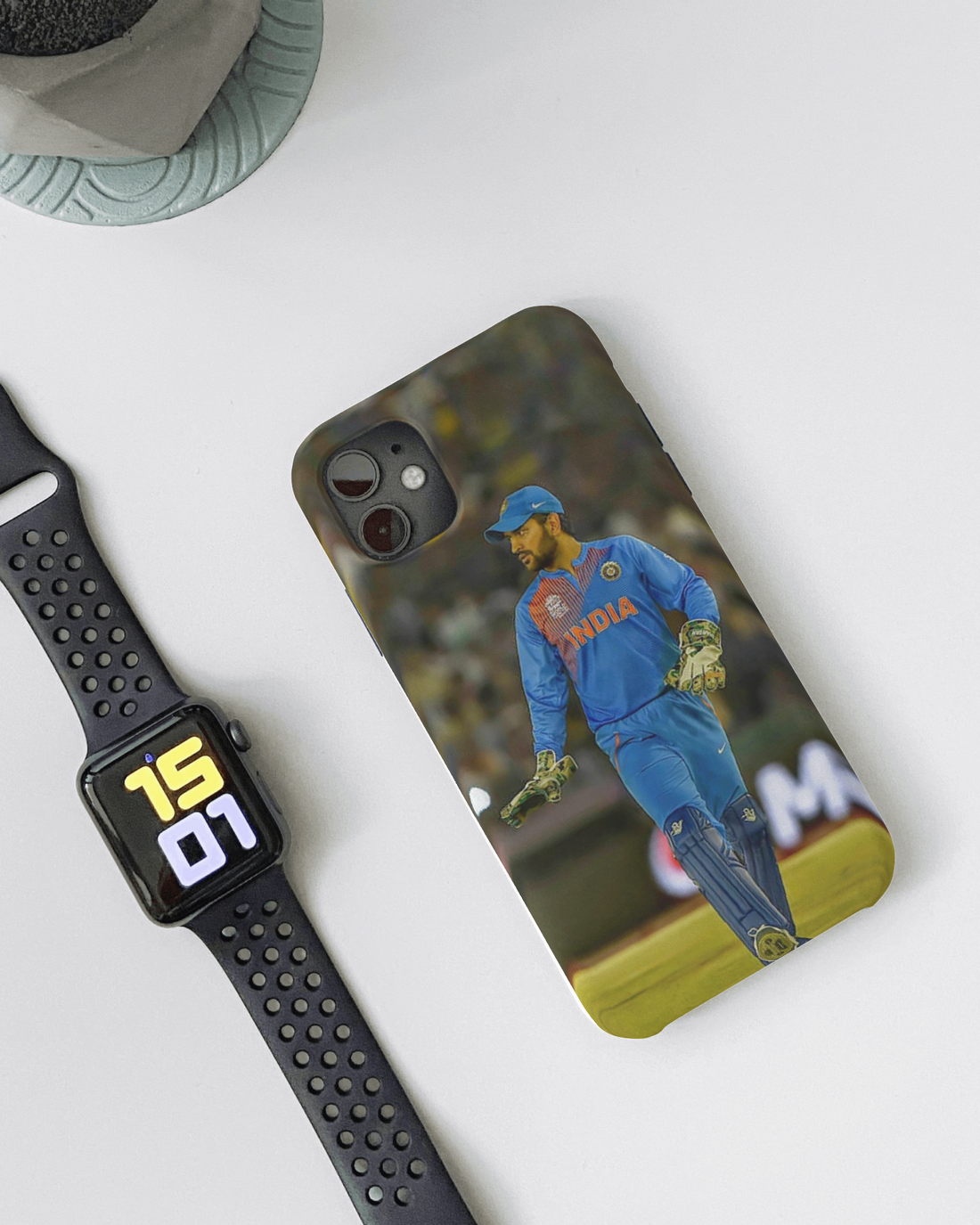 MS Dhoni Setting Field Mobile Cover